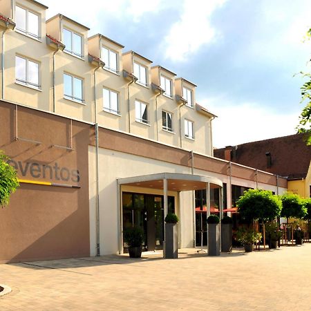 Landhotel Sonne Neuendettelsau Bagian luar foto