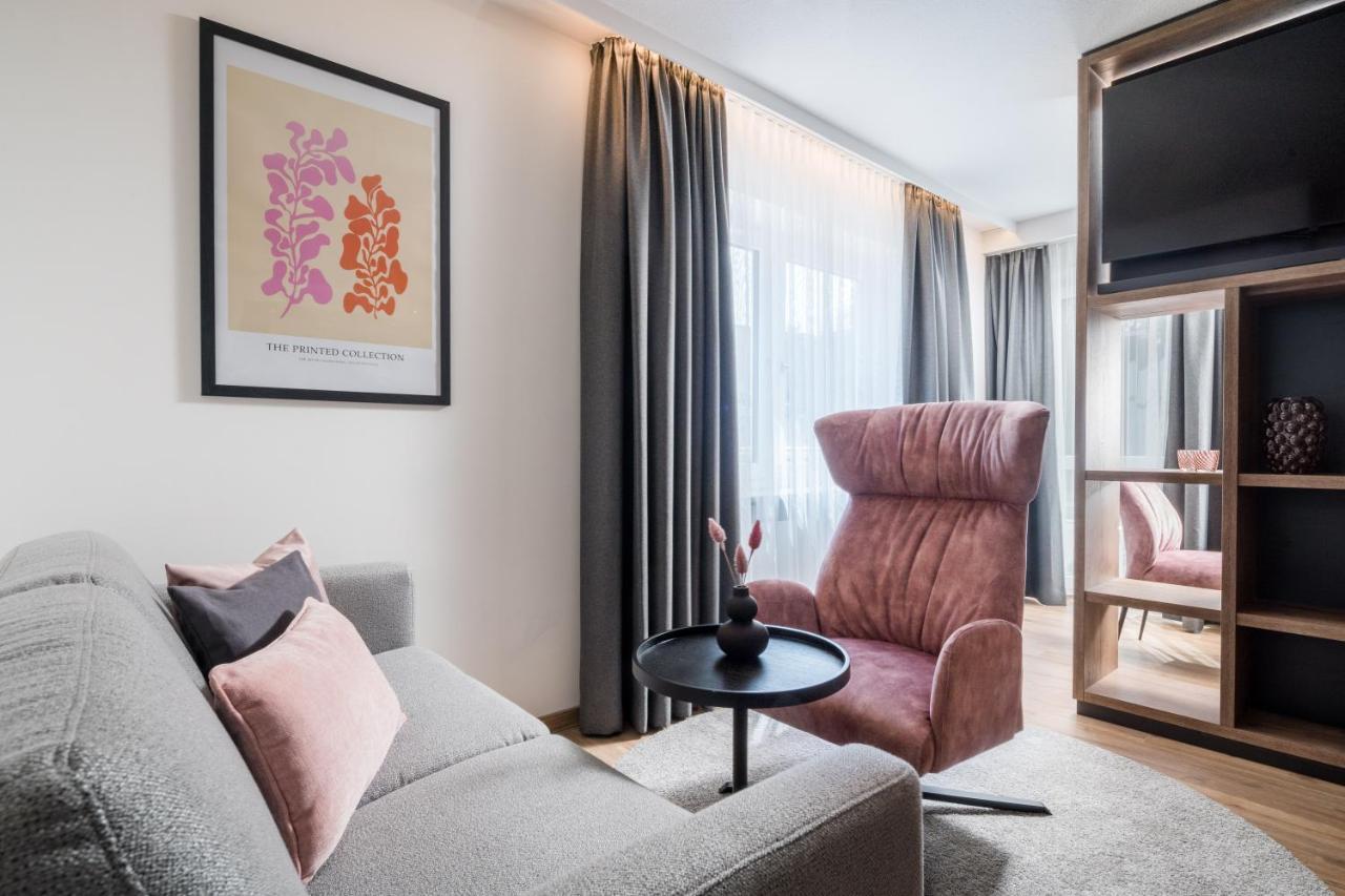 Landhotel Sonne Neuendettelsau Bagian luar foto