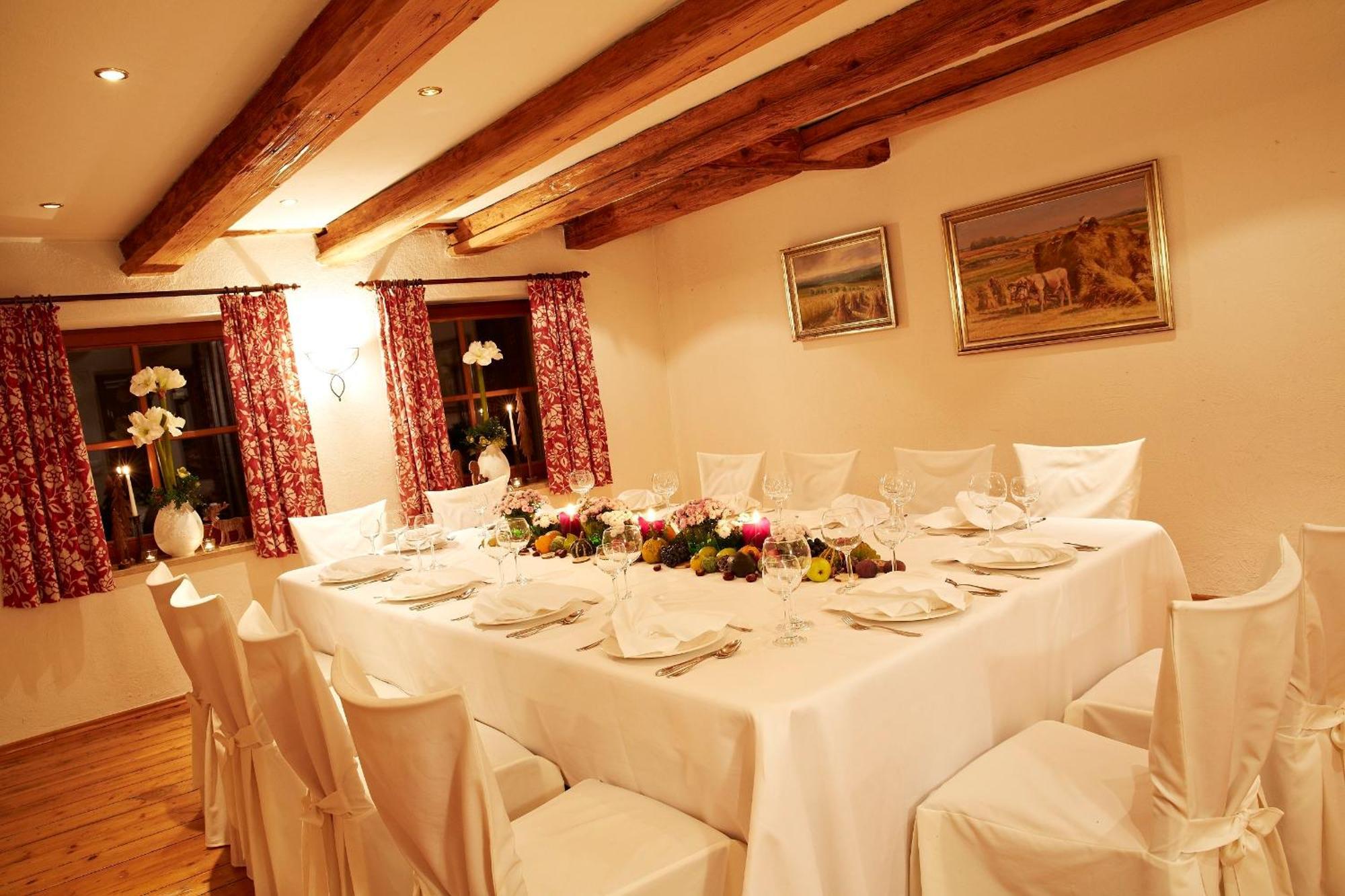 Landhotel Sonne Neuendettelsau Bagian luar foto
